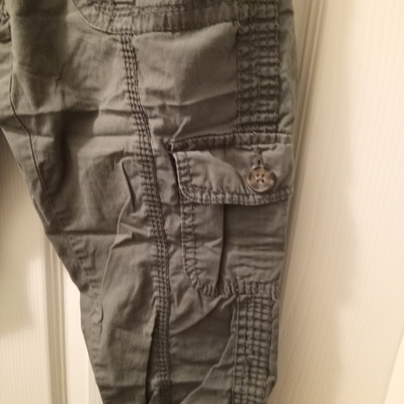 . - Picture 11 of 14